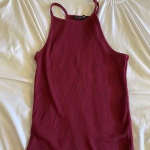 simple top maroon
